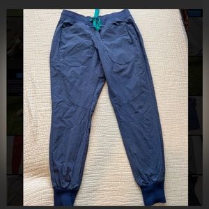 FIGS: FIGS: Big Sky FIONe.a.c. Callao Jogger Scrub Pants (S) Big Sky